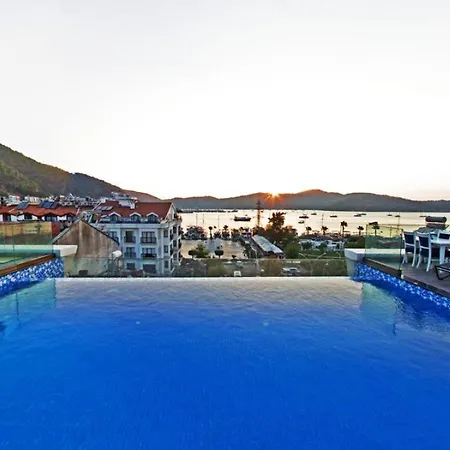 Отель The Mara Palace 4*