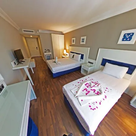 Отель The Mara Palace 4*